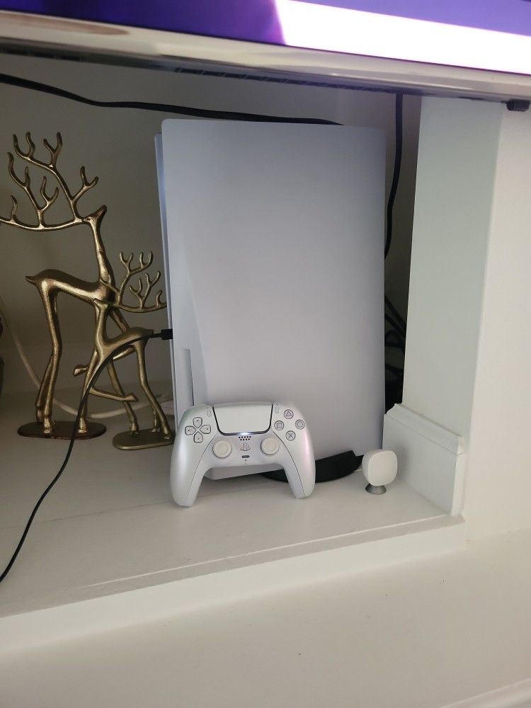 Ps5 And Pearl White Controller