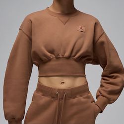 Jordan Flight Fleece
Women's Cropped Sweatshirt