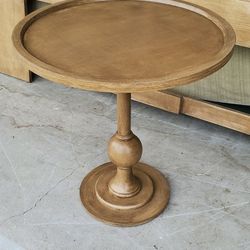 Pottery Barn Inspired End Table.  24.5 X 24" Must Go 1/10 Price Is 100.00 Firm