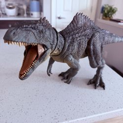 Jurassic World Hammond Collection Giganotosaurus - 29" Huge Deluxe Figure