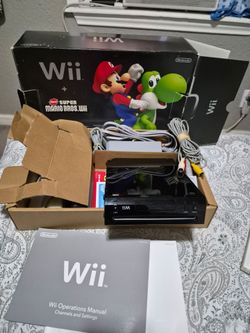 Nintendo Wii Black Console Bundle in Box