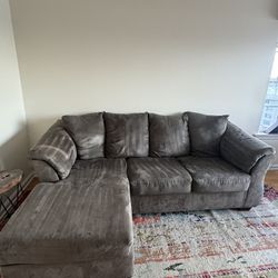 Sectional Sofa with Reversible Chaise