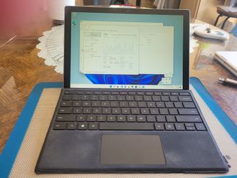 Microsoft Surface Pro 6 i7 4.2 GHz 8GB 256GB W/ keyboard Laptop Tablet