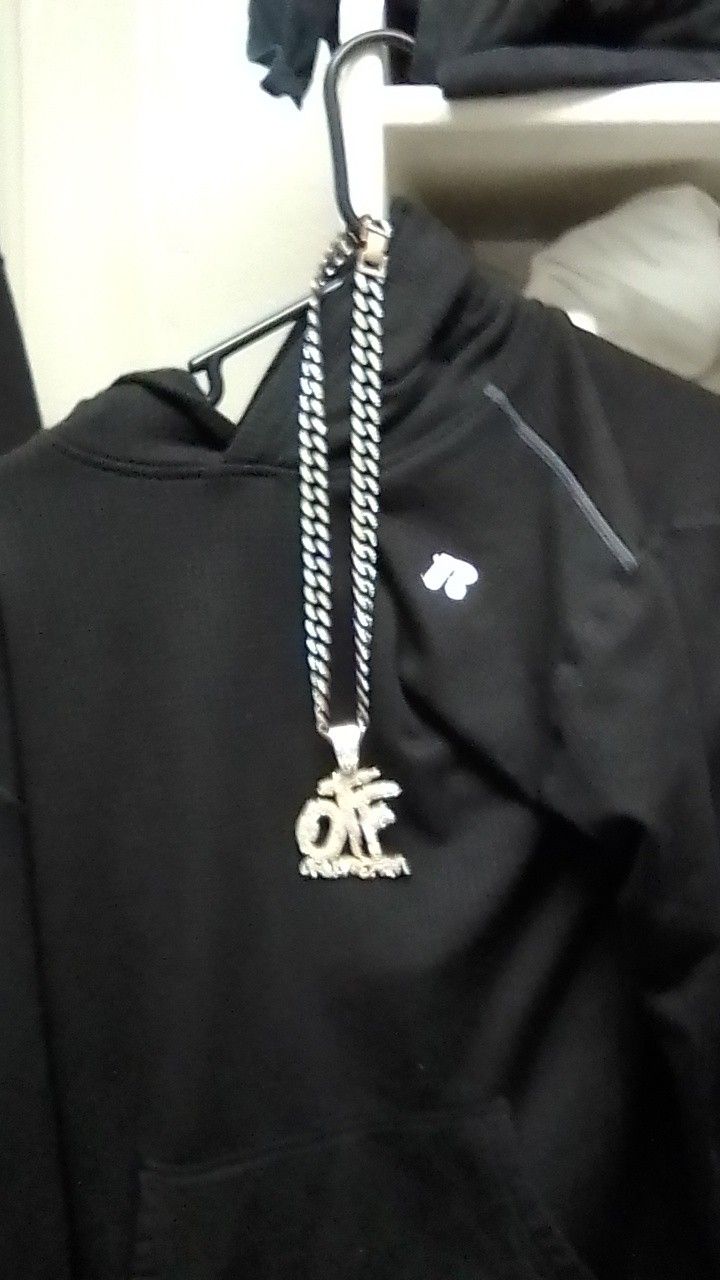 Otf Chain And Russel Pullover Black