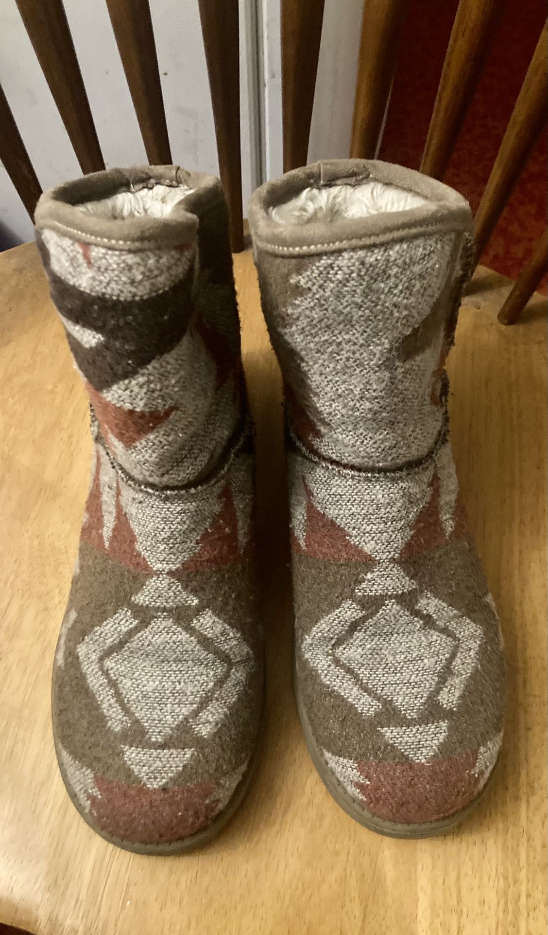 Indigo Boots Tribal Print Size 8.5