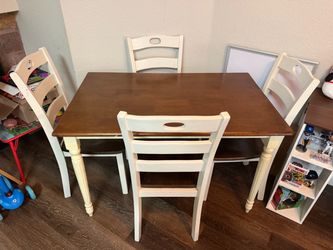 Wood Dining Table and 4 Chairs Set
