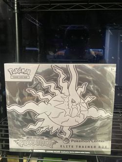 Pokemon center pitch black elite trainer box