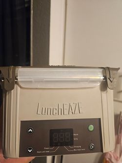 Luncheaze heated lunch box