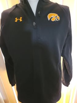 Under Armour Iowa Hawkeyes Jacket https://offerup.com/redirect/?o=c3oubWQ= $45.00