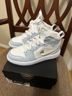 Jordan 1 Mid SE Blue Ice Blue Size 11 Little Kids