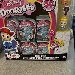 Disney Doorables Mini Peek (read description)
