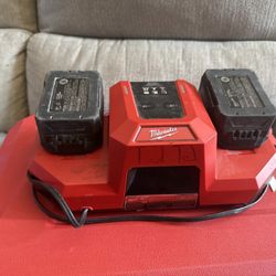 Milwaukee fast charger with two Fords batteries 6.0