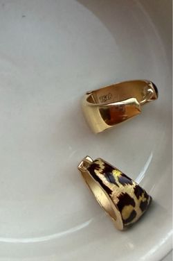 18k gold Italian design leopard earrings