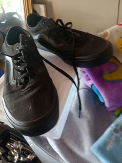 Nice used men vans for work size  11.5 for 20.00
