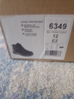 Redwing work boots size12 wide. Firm