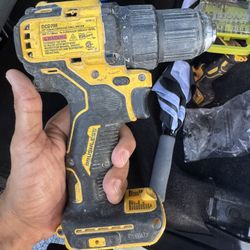 DCD708 20 Volt Dewalt Drill