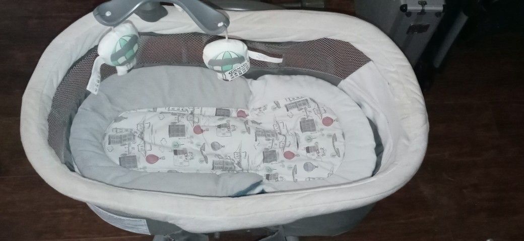 baby bassinet ill throw in some pushing toys a wipe warmer and few other stuff all in good condition