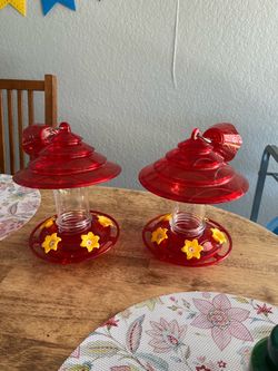 Hummingbird Feeder