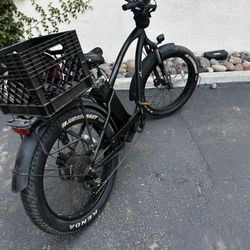 Black Griff E Bike Beach Cruiser Style Grand View Model