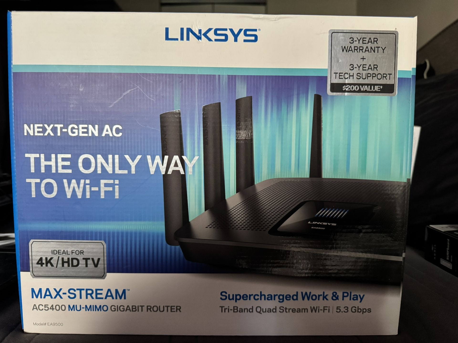 Linksys WiFi Tri-Band, 3,000 Sq. ft Coverage, 25+ Devices, Speeds up to (AC5400) 5.4Gbps - EA9500