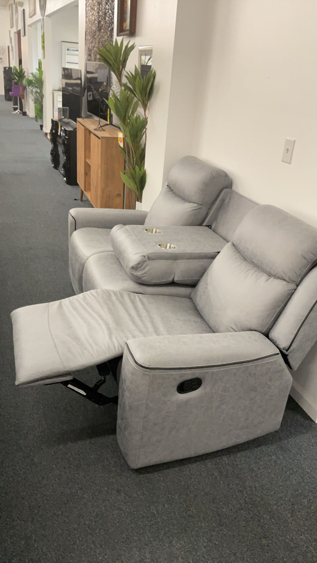 Recliner Sofa With Console Wipeable Pet And Child Resistance Back Support