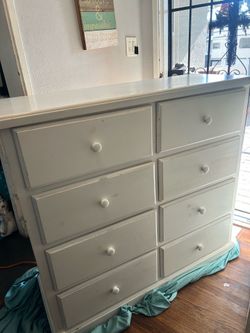 DRESSER, NIGHT STANDs and mirror