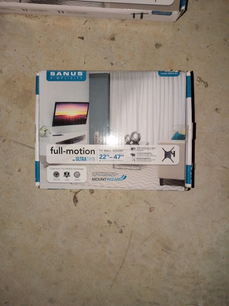 Full Motion TV Wall Mount