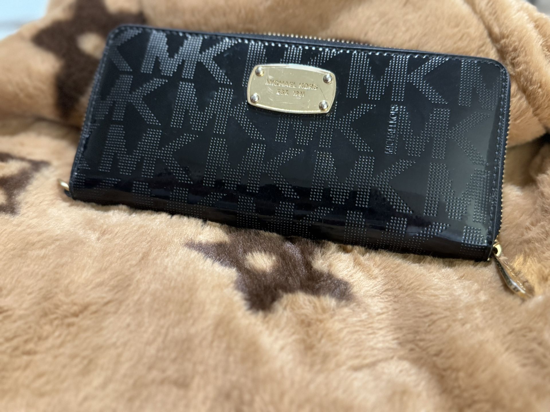 Michael Kors Black Jet Set Travel 
