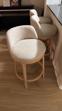 Bar stool