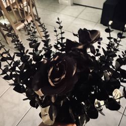 Black Roses And Candles