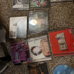 Over 100 rap/hip hop/mix cds
