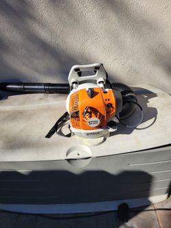 STIHL BR 200 150 mph 400 CFM Gas Backpack Leaf Blower  Located in concord  Fully functional No issues whatsoever   $250 or best offer