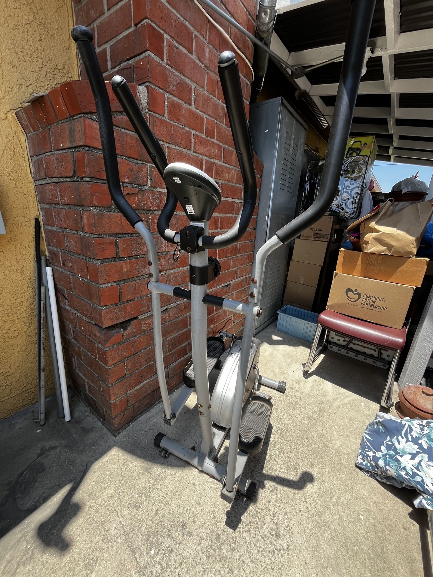 Sunny Health & Fitness Elliptical