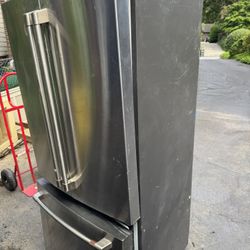 Fridge: like new