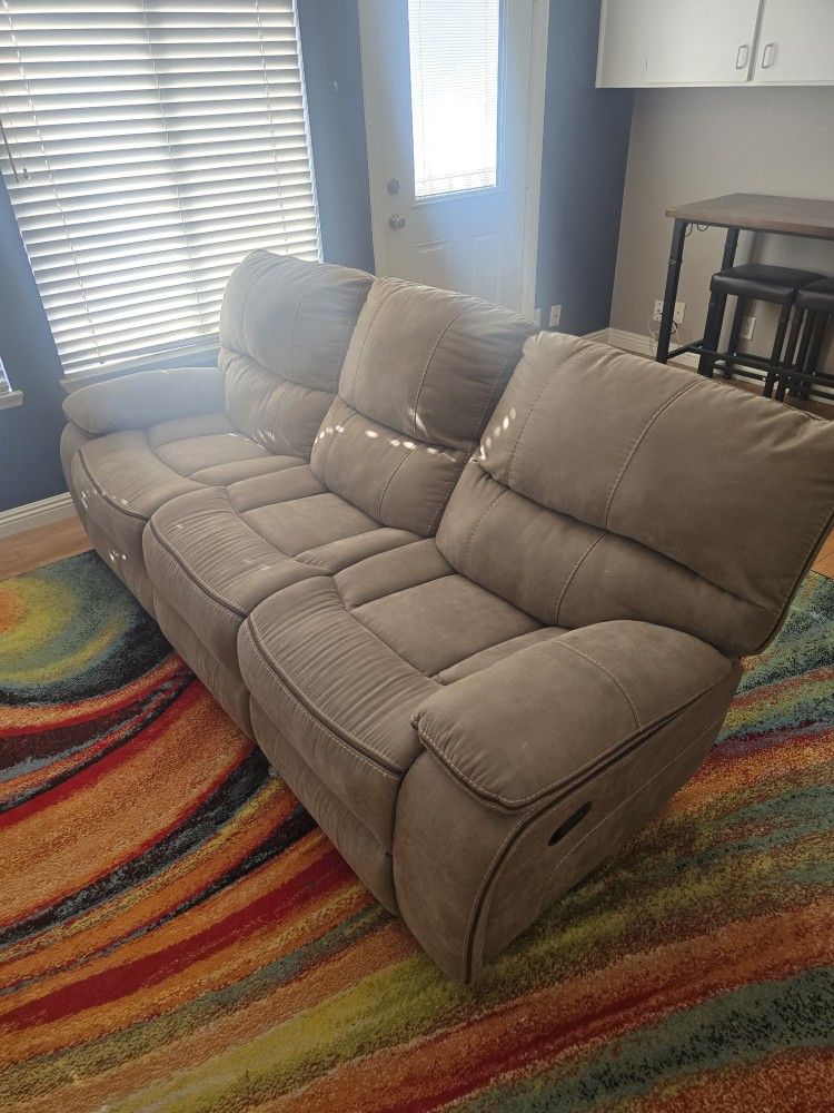 Jeromes 3 Recliner Couch