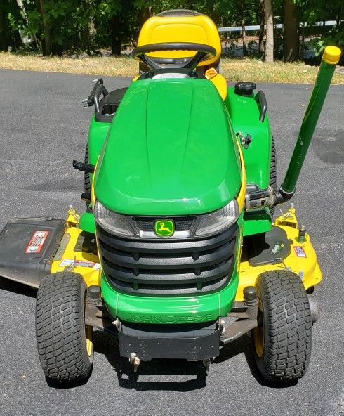 John Deere Lawn Tractor.
