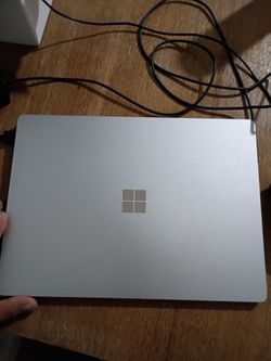 Microsoft Surface Laptop