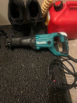 Makita reciprocating saw