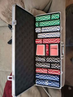 Clay Poker Chip Set w/ Carrying Case & Foldable Poker Table w/ Carrying Case