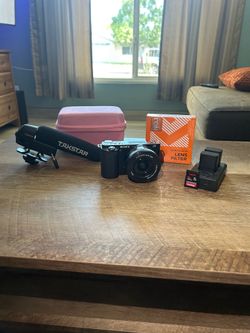 Sony ZV-E10 4K Mirrorless Camera Bundle
