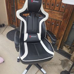 Arozzie Gaming Chair 