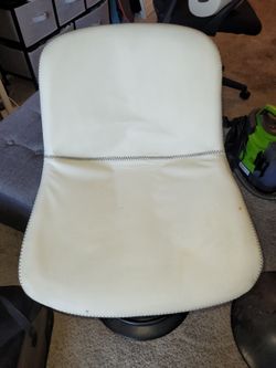 2 Bar stools