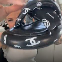 Size 8 Brand New Slides Comes With All The Things 