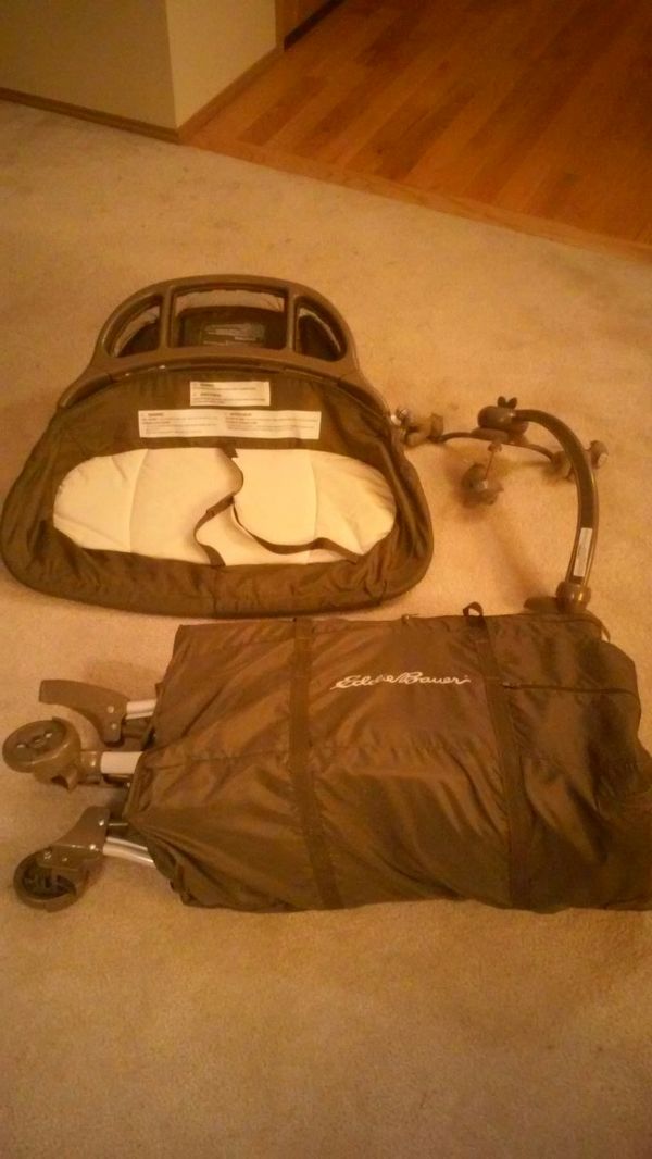 Eddie Bauer Pack and Play for Sale in Puyallup, WA OfferUp