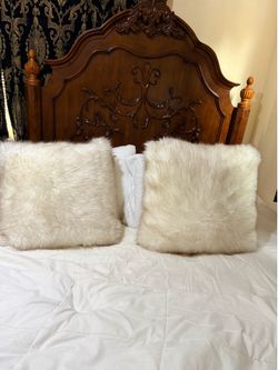 Pillow for bed or sofa   20x20.   Open box