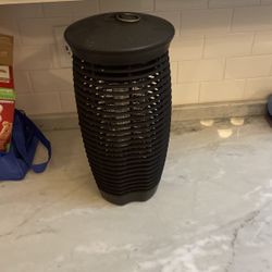PLUG IN ELECTRIC BUG ZAPPER 