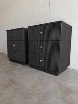 Black Fluted Nightstands ā Mid Century Modern ā Power Outlets & USB Ports ā Brand New!