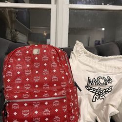 MCM Stark Backpack in White Logo Visetos