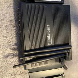 Cradlepoint AER2200 Cellular Router - Mint 