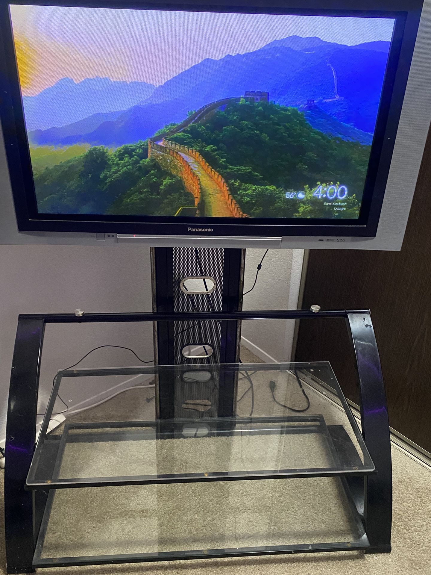 Tv / Tv Stand